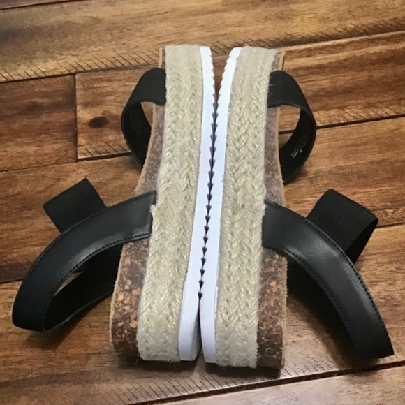 Steve Madden slip On Flatform Sandals~Black~Size6 - Picture 7 of 8